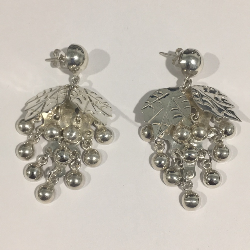 Sterling Silver Vintage Grape 🍇 Vine Earrings - Picture 2 of 5